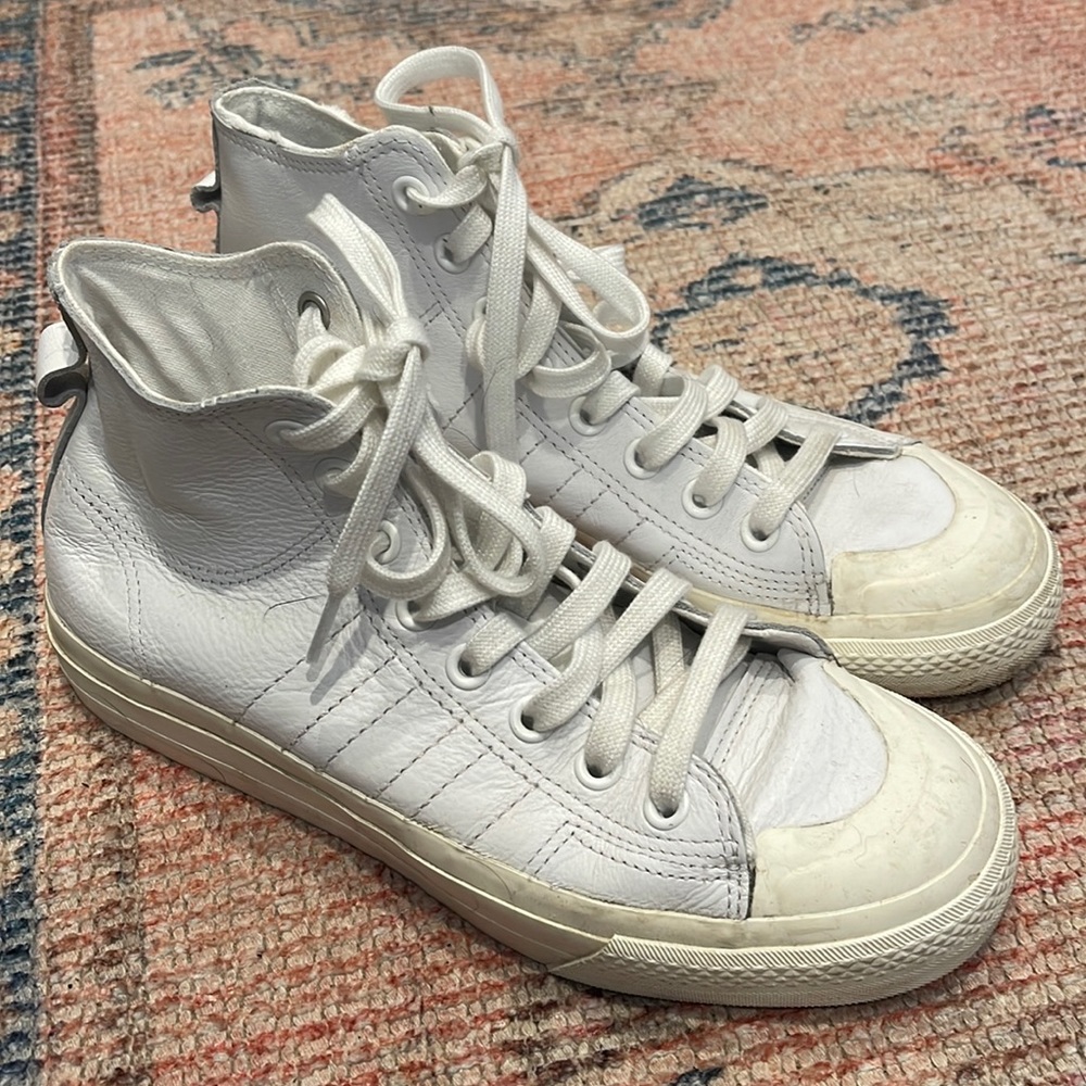 Mens size 7.5 adidas high top shoes